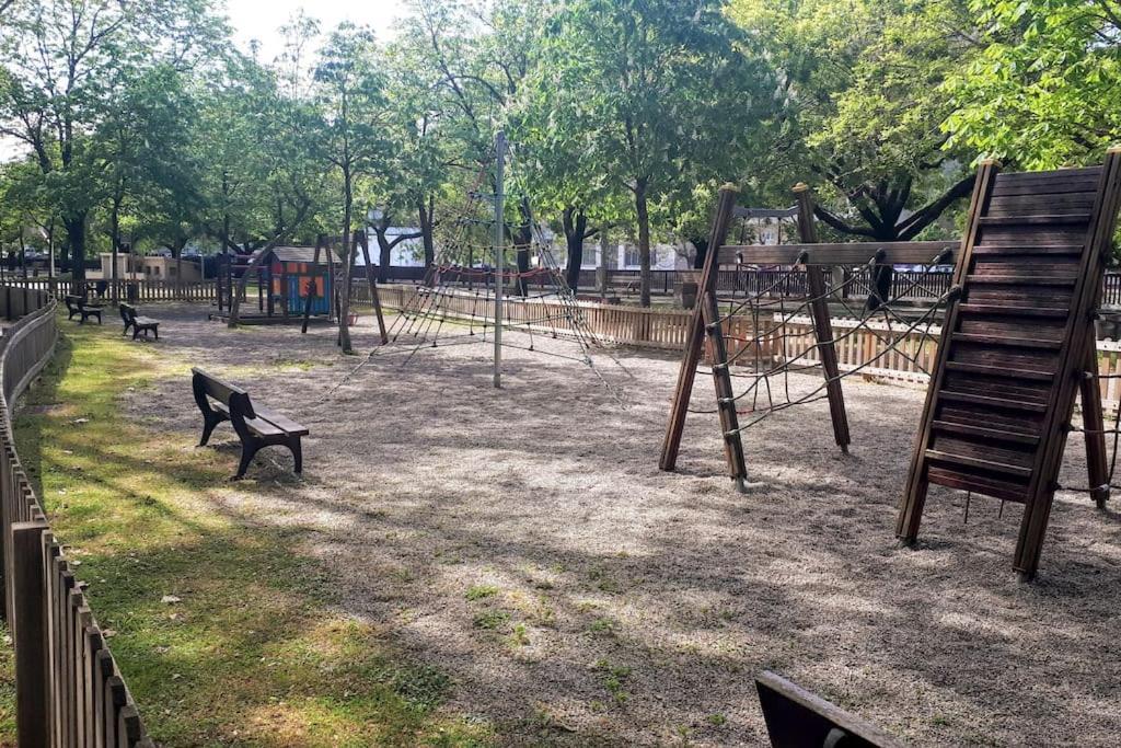Girona Centro 7Pax Apartment Luaran gambar
