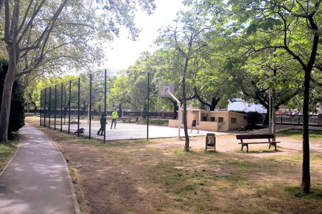 Girona Centro 7Pax Apartment Luaran gambar